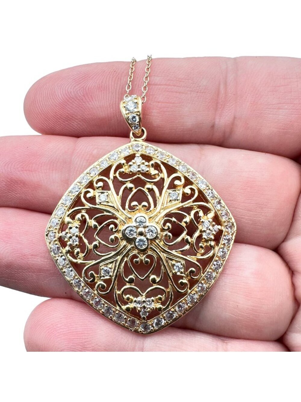 Veronese Italy 18K Gold Glad Cubic Zirconia Filagree Pendant Chain Necklace
